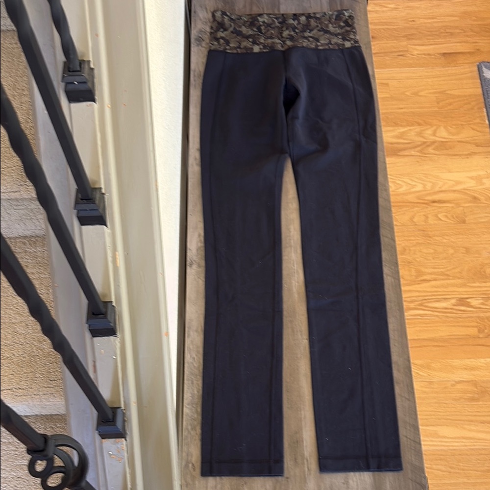 Lululemon Black Align High Rise Legging / RN#106259-CA#35801 Size 4